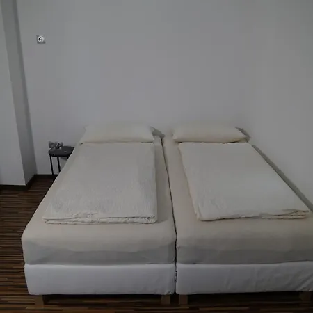 Ferienwohnung Dreams Im Erdgeschoss Koetz Exterior foto